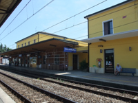 カステル・ボロネーゼ駅ホーム