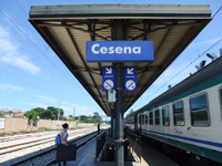 チェゼーナ駅