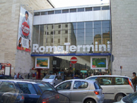 マルサーラ通り、500人広場近くのテルミニ駅