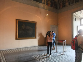 中央に見える出入口が、ボルジアの間第２室へ続く。が、こちらは公開されていない。