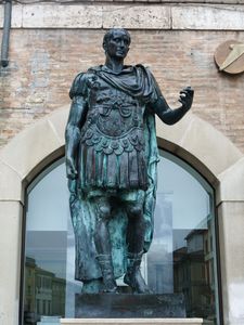 カエサル像.jpg カエサル像.jpg