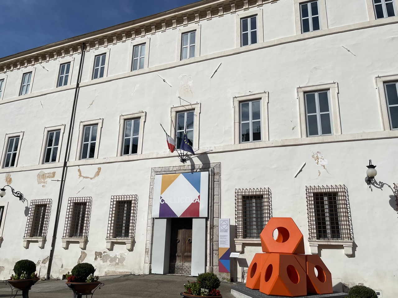 コッリコラ宮殿