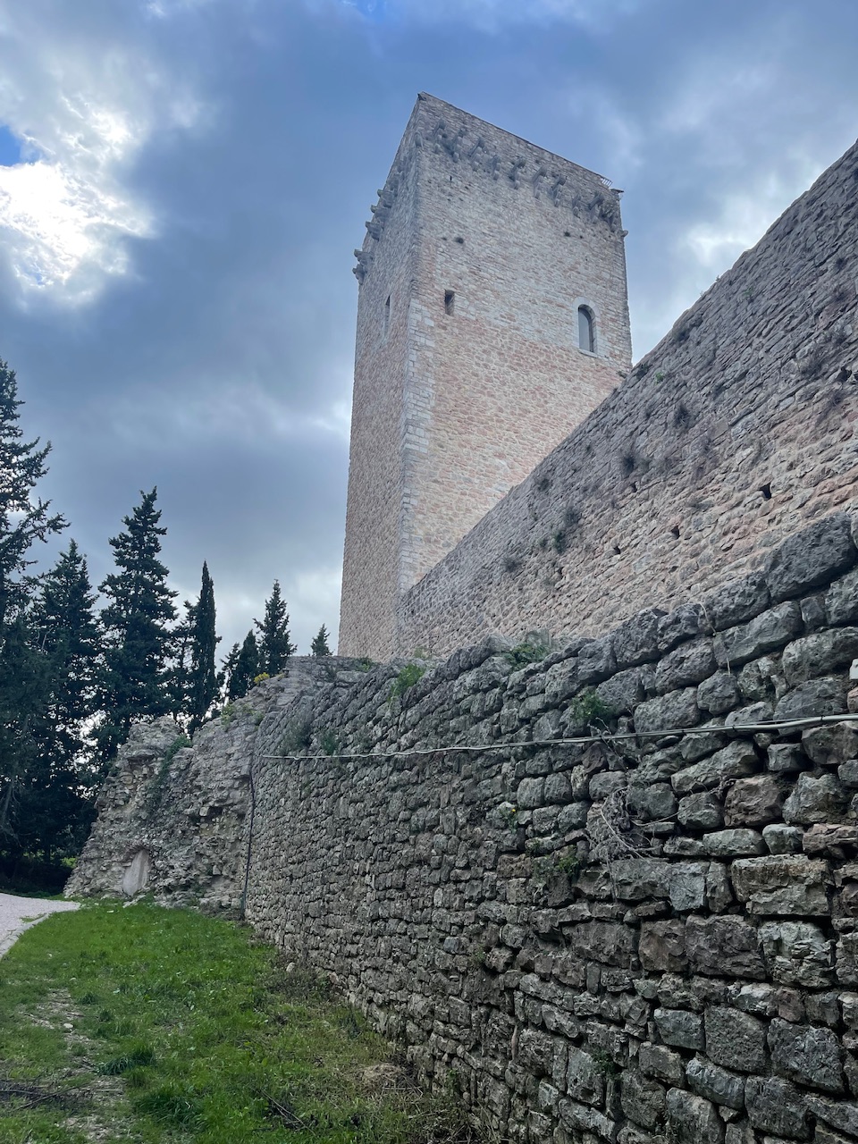 アッシジ、ミノーレ城塞