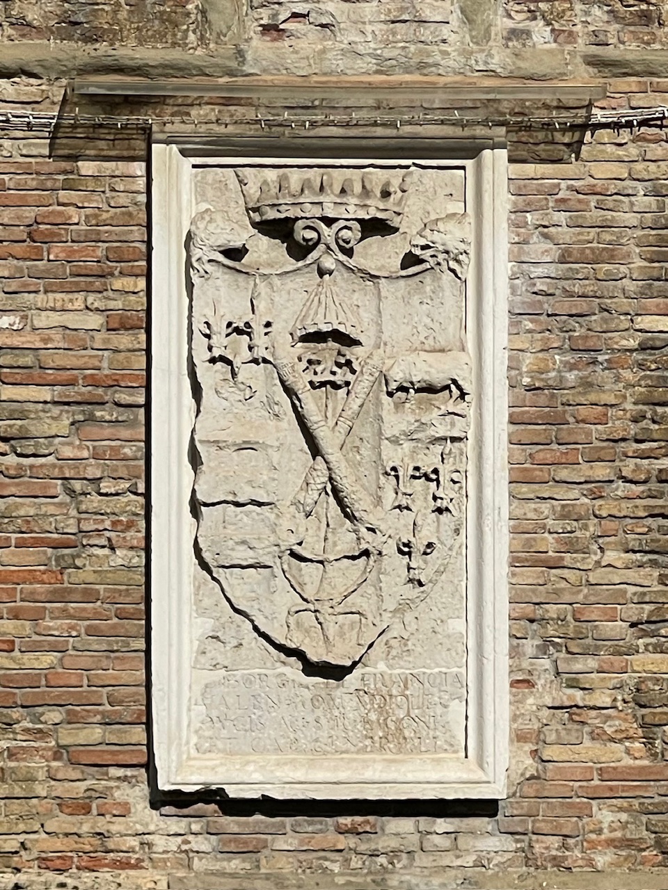 フォルリ、ラヴァルディーノ城塞、チェーザレの紋章