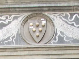 メディチ家紋章、フィレンツェ、メディチ・リッカルディ宮、中庭。