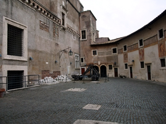 アレクサンデル６世の中庭