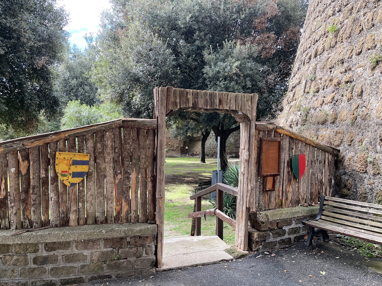 ネピ、ボルジア城塞裏の公園